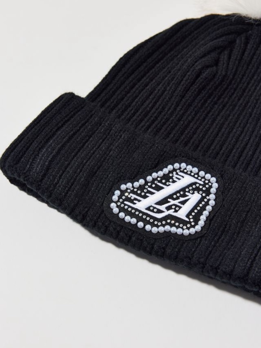 Los Angeles Lakers Pearl Beanie Black Pom Rhinestone LA Logo Embroidered - Picture 3 of 6
